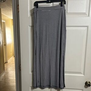 Old Navy Black and White Striped Maxi Skirt